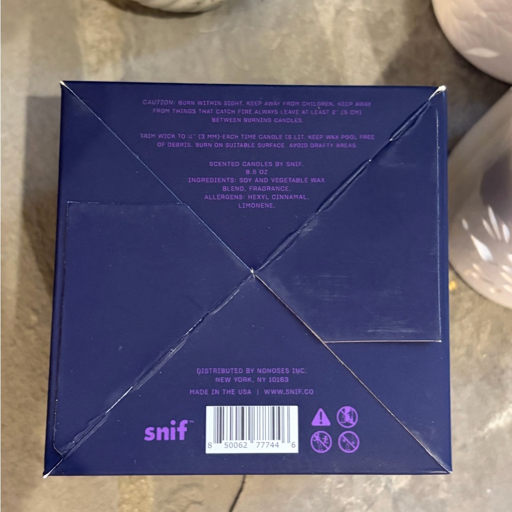 NIB Snif Instant Karma Scented Candle 8.5 ounce luxe ribbed glass vessel NEW - Picture 9 of 14